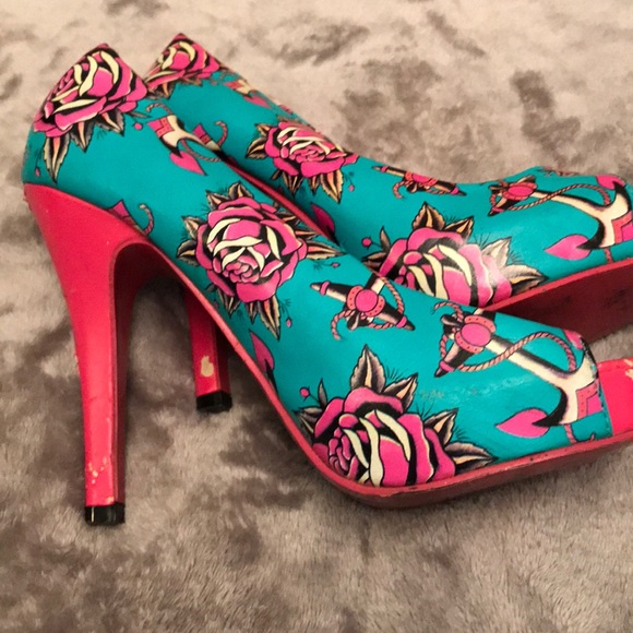 Pink and teal heels - Picture 6 of 6
